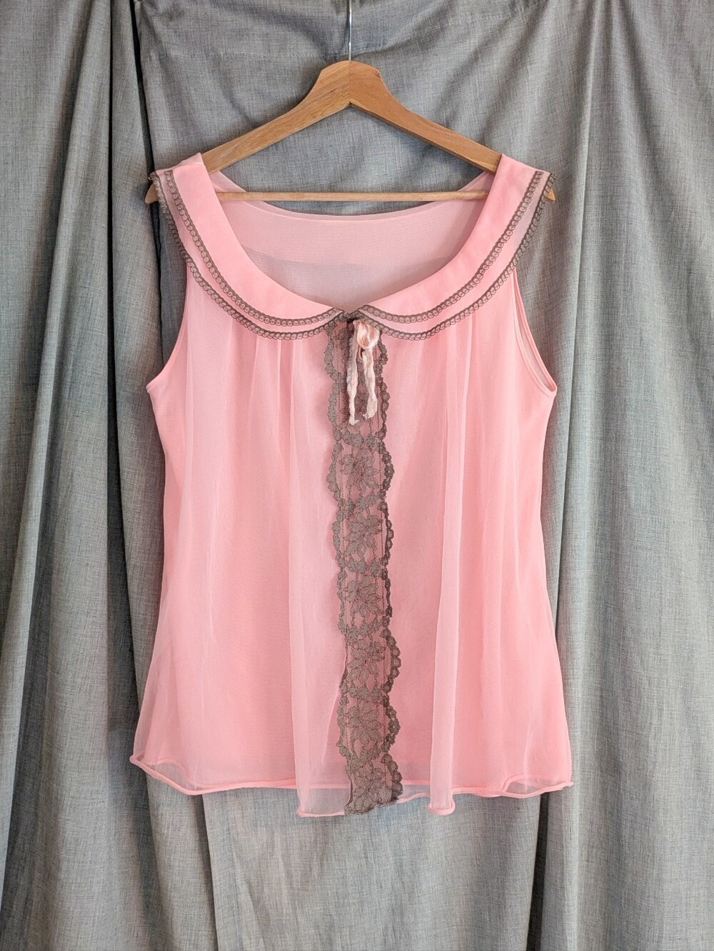 1960s/70s Babydoll Pink Pajama Tank Top W/Peter Pan Collar And Brown Lace